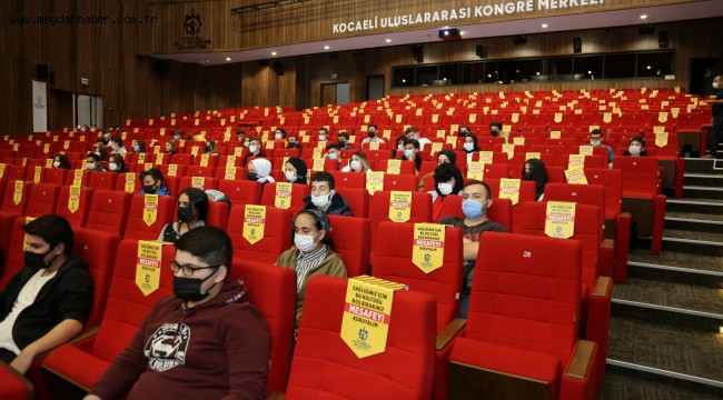 Stajyerlere oryantasyon ve iş güvenliği eğitimi