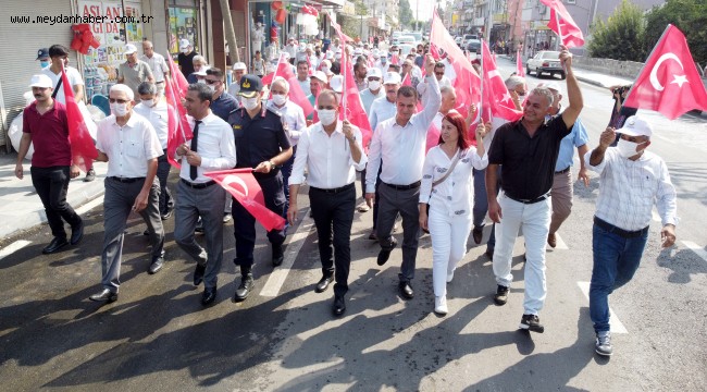 TARSUS'TA BARIŞIN SİMGESİ BEYAZ GÜVERCİNLER GÖKYÜZÜNE SALINDI