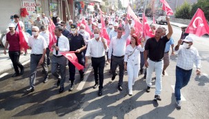 TARSUS'TA BARIŞIN SİMGESİ BEYAZ GÜVERCİNLER GÖKYÜZÜNE SALINDI