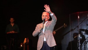 YAZFEST 2021'E HANDE YENER VE DEMET AKALIN'LA VEDA