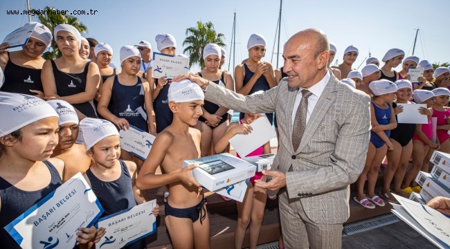 Yazın tadını havuzda çıkardılar