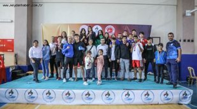 10. PAMUKKALE İLLERARASI KICK BOKS TURNUVASINA DENİZLİ DAMGASI