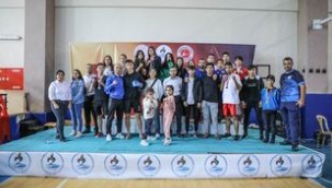 10. PAMUKKALE İLLERARASI KICK BOKS TURNUVASINA DENİZLİ DAMGASI