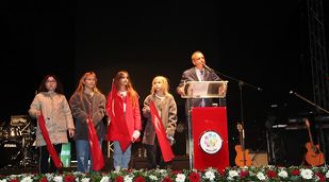              98 YILDIR DİNMEYEN COŞKUYLA ONBİNLER ATAŞEHİR'DE BULUŞTU