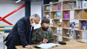 BAŞKAN BÜYÜKKILIÇ, KÜTÜPHANEDE GENÇLERLE BULUŞTU