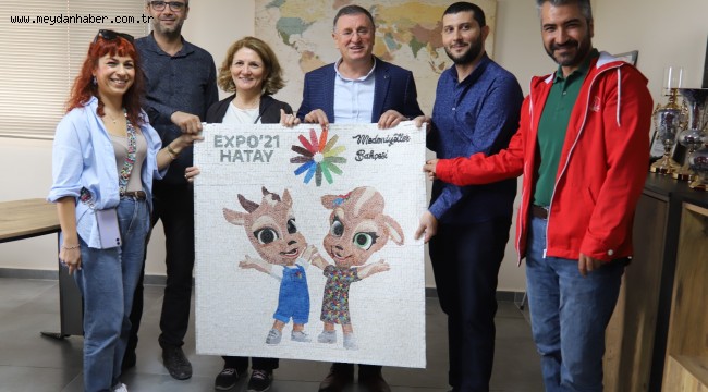 BAŞKAN SAVAŞ "ORTAK VAROLUŞ" MOZAİĞİNİ ATÖLYEDE İNCELEDİ