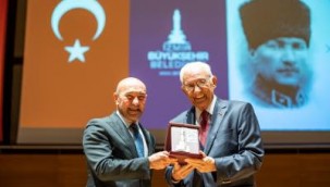 Başkan Soyer "İzmir'e Doğru: 9 Eylül" belgeselinin galasında konuştu: "İzmir'in belediye başkanlığını yapmaktan onur duyuyorum"