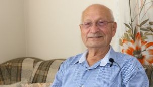 Büyükşehir'in Geniş Ailem hizmetiyle tanışan ve aldığı hizmetlerle yatalak olmaktan kurtulan Lütfü amca, Başkan Büyükakın'a teşekkür etti