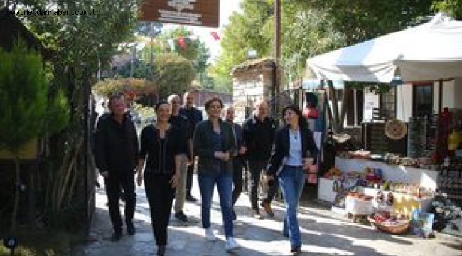 CANAN KAFTANCIOĞLU'NDAN EFES SELÇUK'A SÜRPRİZ ZİYARET 