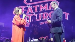 Cumhuriyet Bayramı Coşkusu Fatma Turgut ile Yaşandı