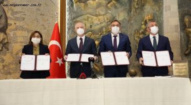 - GAZİANTEP'TE BİNLERCE KİTAP ÖĞRENCİLERİN AYAĞINA KADAR GETİRİLECEK!