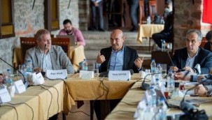 İzmir Büyükşehir Belediyesi'nin Konak'taki ana hizmet binası için Danışma Kurulu çalışmalara başladı Başkan Soyer: "Bu kararı sizlerle beraber almak istiyoruz"