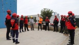 Kartal Belediyesi'nden Personele Afet Müdahale Eğitimi