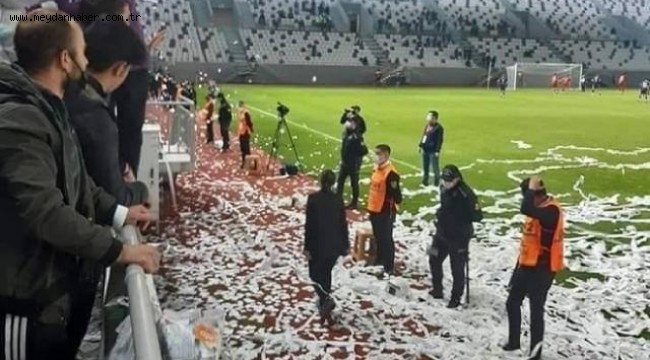 Ordu'da Kur'an-ı Kerim sayfaları konfeti şeklinde sahaya fırlatıldı