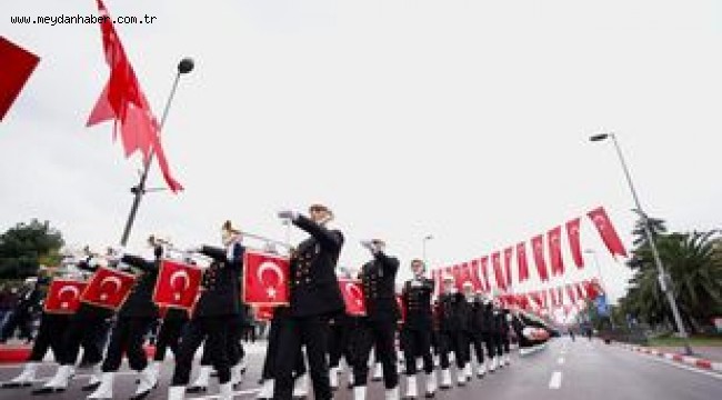 VATAN CADDESİ'NDE 98'NCİ YIL COŞKUSU