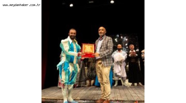 'Venedik Taciri' Adana'da izleyiciyle buluştu