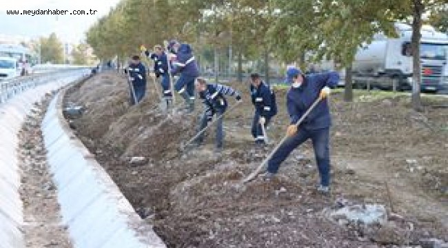 Yeni Emniyet Müdürlüğü binasında çevre düzenlemesi