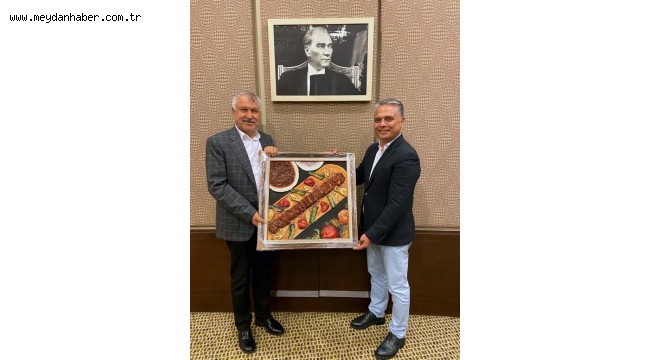 Adana gibi Başkana Adana gibi hediye