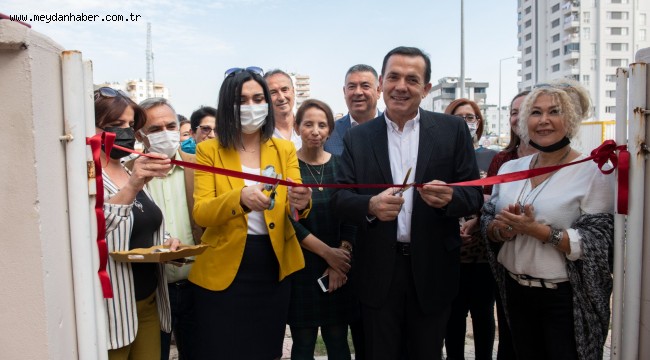 Başkan Özyiğit, Karma El Sanatları ve Resim Sergisi'nin açılışını yaptı