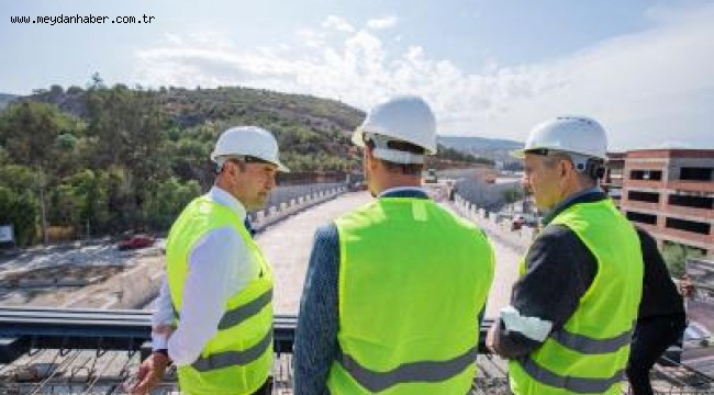 Başkan Soyer viyadük inşaatından müjde verdi: "İzmir trafiğini rahatlatacak yatırımın ilk etabını yeni yılda açacağız"
