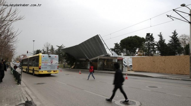 Bursa'da lodos ortalığı birbirine kattı
