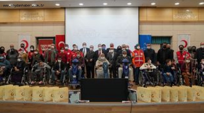 BÜYÜKŞEHİR, ENGELLERİ BİR BİR KIRIYOR -ENGELLİ VATANDAŞLARA MEDİKAL MALZEME DAĞITILDI 