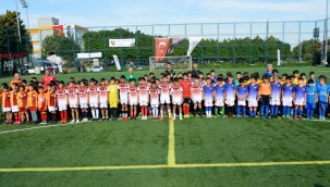 BÜYÜKŞEHİR'İN "10 KASIM ATATÜRK'Ü ANMA 10 YAŞ FUTBOL TURNUVASI" SONA ERDİ