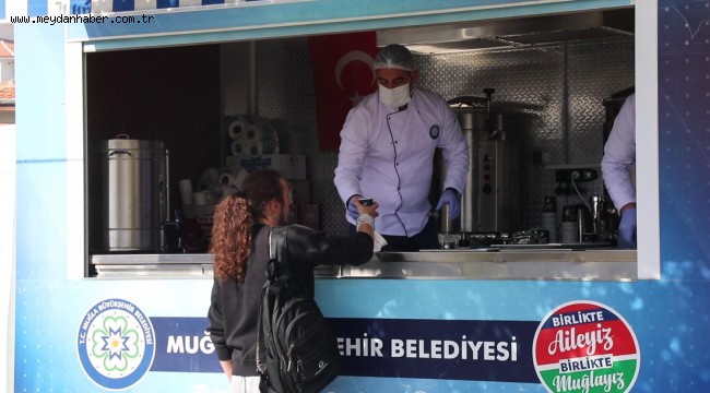 Büyükşehirden Öğrencilere Çorba Servisi