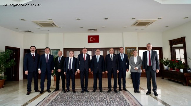 CHP'Lİ BÜYÜKŞEHİR BELEDİYE BAŞKANLARI KILIÇDAROĞLU'NUN TALİMATIYLA KKTC'DE