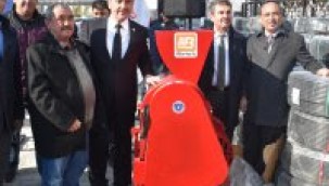 Çiftçiye damlalık sulama sistemi ve çile fidesi desteği