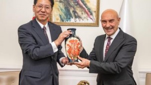 Çin Halk Cumhuriyeti Büyükelçisi Liu Shaobin Başkan Soyer'i ziyaret etti