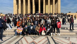 ÇYDD BODRUM GENÇLERİ ATA'NIN HUZURUNDA ÇYDD BODRUM GENÇLERİ ANITKABİR'İ ZİYARET ETTİ