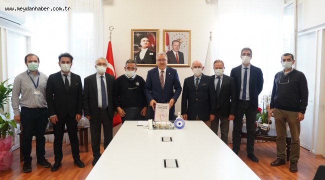 Ege KBB kliniğine Türkiye'de ilk kez üst düzey ameliyathane mikroskobu