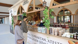 GENÇLER, ZAHİRE EVİ İLE YÖRESEL ÜRÜNLERİ KEŞFETTİ