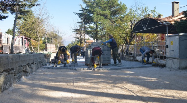 Gülevler ve Vatan mahallelerinde kilit parke taşı çalışması
