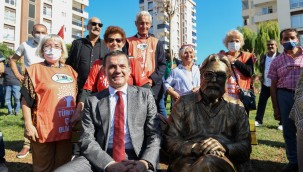 Hayrettin Karaca Anıtı Yenişehir'de açıldı