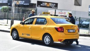 İzmir zabıtasından "kısa mesafe" denetimi Sivil zabıta ekipleri yolcu gibi bindikleri taksileri denetledi