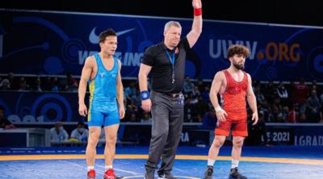 İzmirli güreşçinin büyük başarısı Adem Burak Uzun Dünya üçüncüsü