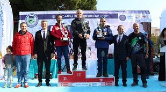 İzmit Körfezi adeta akvaryum gibi; Yarışmada 1.240 balık oltayla yakalandı