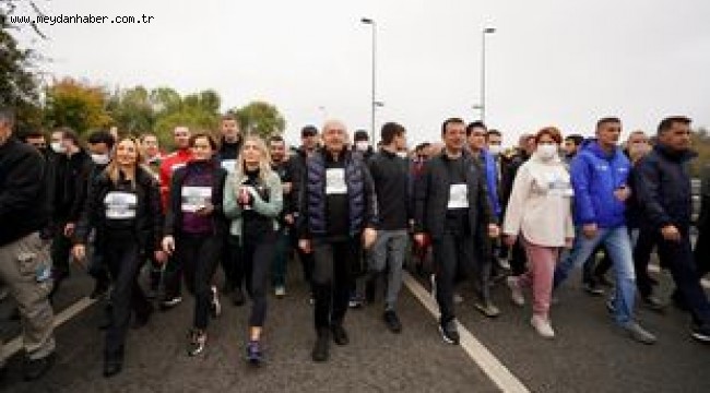 KILIÇDAROĞLU VE AKŞENER'DEN MARATONA 7000 ADIMLIK KATILIM
