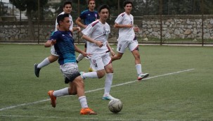 Manisa'da Okul Sporları Genç Erkekler Futbol İl Birinciliği müsabakaları başladı