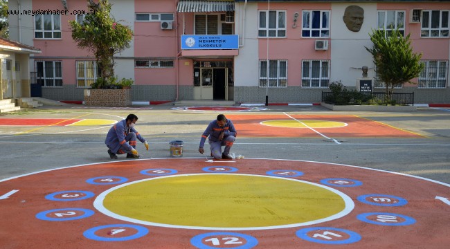 Okul bahçelerinde hummalı çalışma