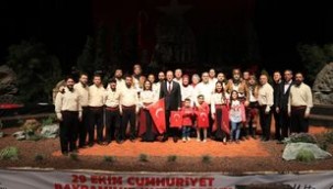 PAMUKKALE BELEDİYESİ ÇALIŞANLARI İŞGALDEN CUMHURİYET'E GİDEN YOLU CANLANDIRDI