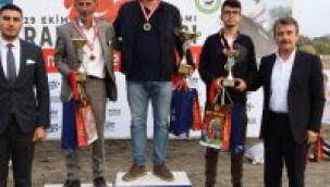 Rahvan atlar Cumhuriyet için koştu