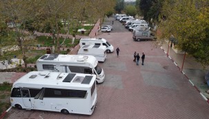 TARSUS BELEDİYESİ KARAVAN PARK İLGİ ODAĞI OLDU