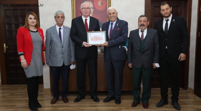 Türkiye Muhtarlar Federasyonu Genel Başkanı Başkan Kurt'u ziyaret etti