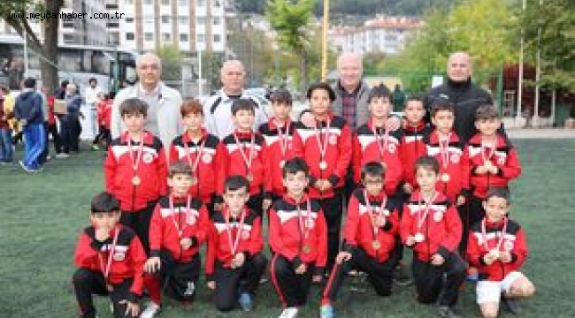 U-12 Futbol Şenliğinin Şampiyonu Muğlaspor Oldu