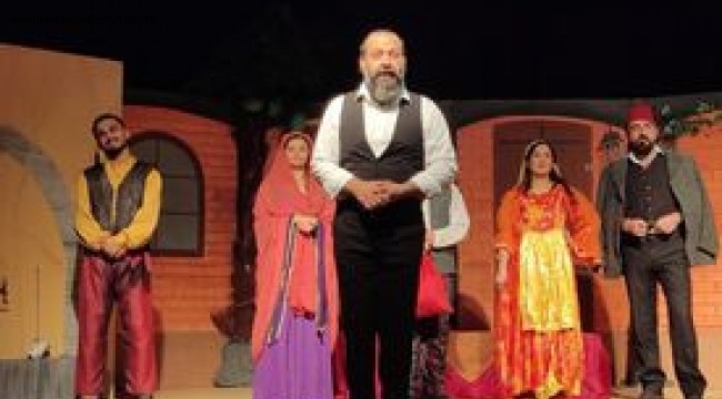 ÜMRANİYELİLER SAHNE OYUNLARINDA BULUŞTU