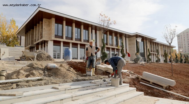 YILDIZ HİZMET BİNASI 27 KASIM'DA AÇILIYOR