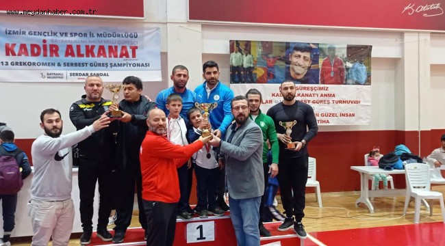 YUNUSEMRELİ GÜREŞÇİLER İZMİR'DEN BAŞARIYLA DÖNDÜ